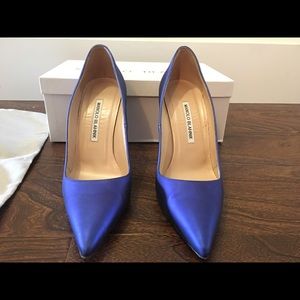 Manolo Blahnik blue satin heels size 36 1/2